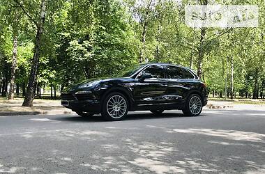 Внедорожник / Кроссовер Porsche Cayenne 2013 в 
