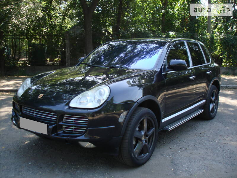 Внедорожник / Кроссовер Porsche Cayenne 2005 в 