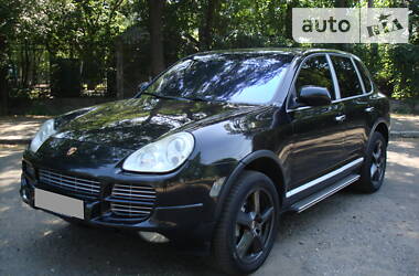Внедорожник / Кроссовер Porsche Cayenne 2005 в 
