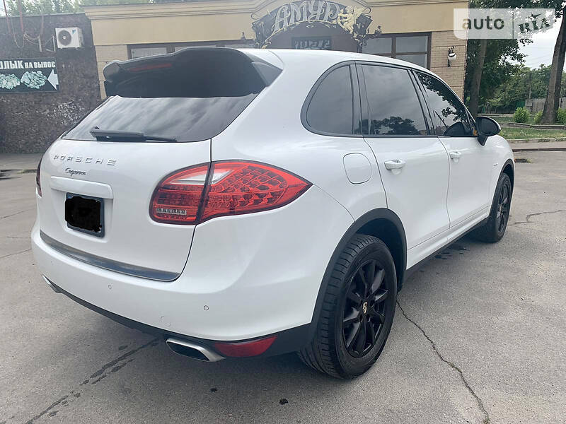 Внедорожник / Кроссовер Porsche Cayenne 2013 в Днепре