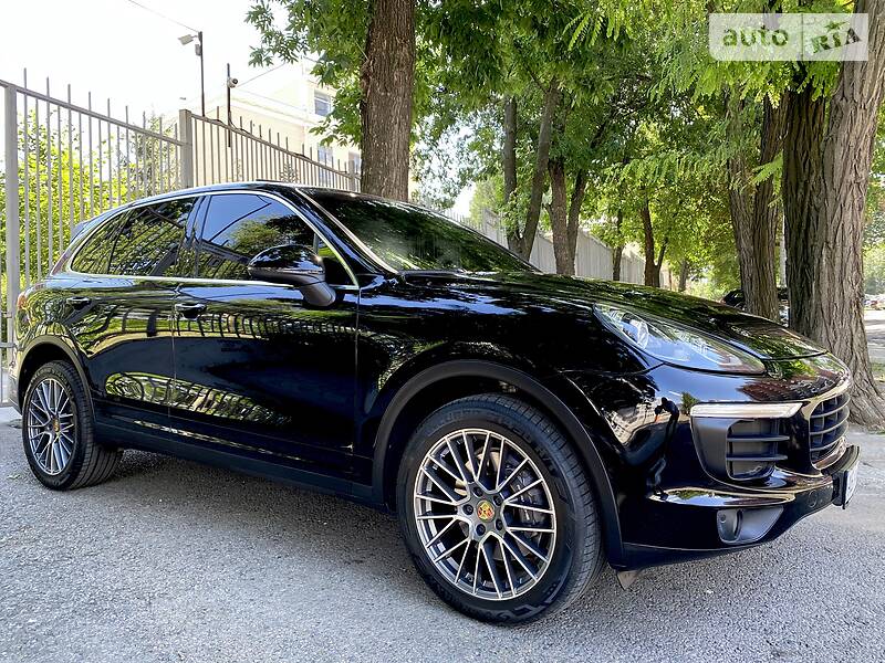 Позашляховик / Кросовер Porsche Cayenne 2015 в Дніпрі
