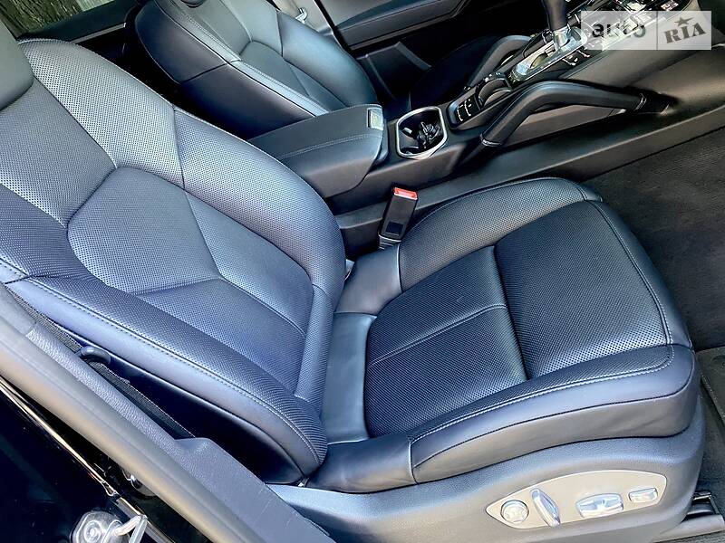 Позашляховик / Кросовер Porsche Cayenne 2015 в Дніпрі
