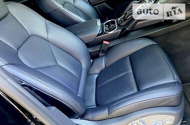 Внедорожник / Кроссовер Porsche Cayenne 2015 в 