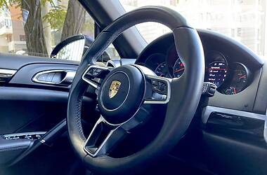 Внедорожник / Кроссовер Porsche Cayenne 2015 в 