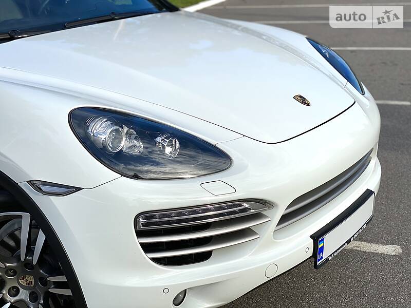 Позашляховик / Кросовер Porsche Cayenne 2014 в Києві
