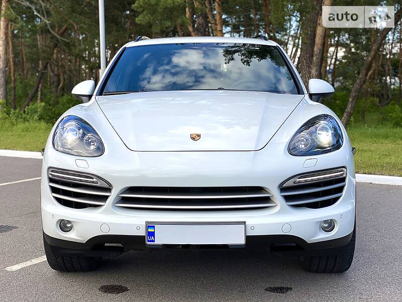 Позашляховик / Кросовер Porsche Cayenne 2014 в Києві