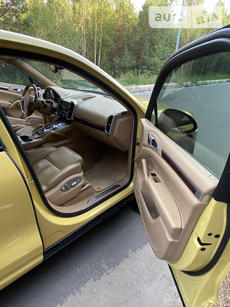 Позашляховик / Кросовер Porsche Cayenne 2010 в Києві