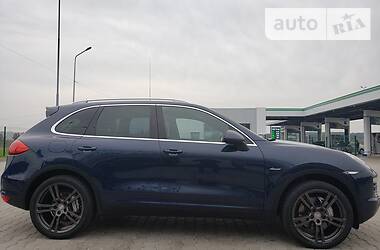 Внедорожник / Кроссовер Porsche Cayenne 2013 в Киеве