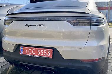 Внедорожник / Кроссовер Porsche Cayenne 2021 в 
