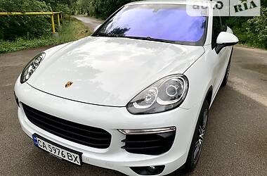 Внедорожник / Кроссовер Porsche Cayenne 2016 в Киеве