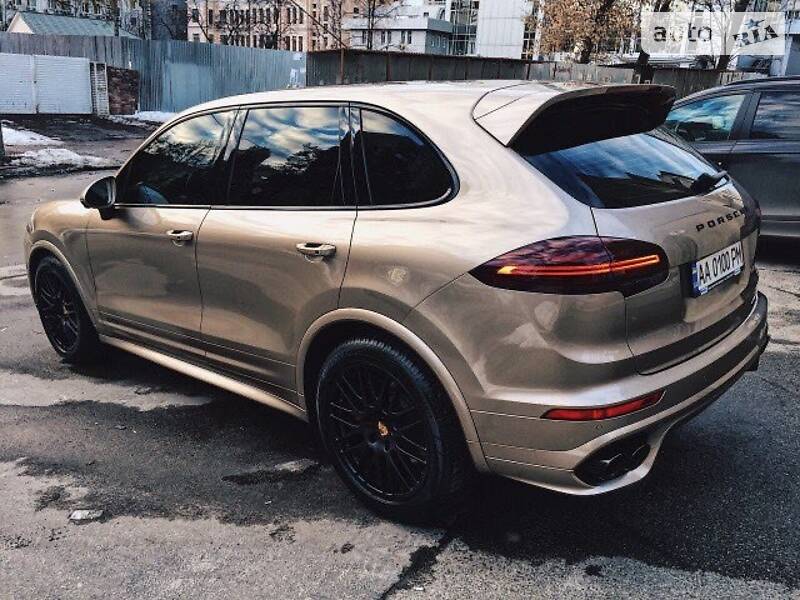 Позашляховик / Кросовер Porsche Cayenne 2016 в Києві