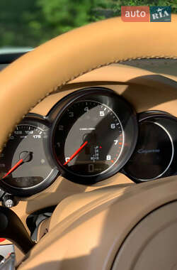 Позашляховик / Кросовер Porsche Cayenne 2011 в 