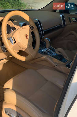 Позашляховик / Кросовер Porsche Cayenne 2011 в 