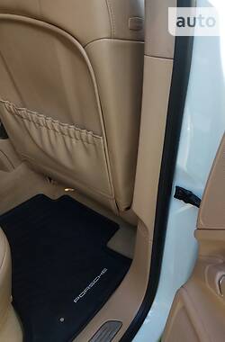 Позашляховик / Кросовер Porsche Cayenne 2013 в 