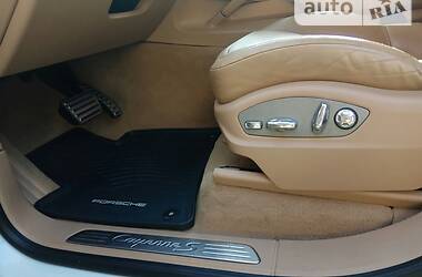 Позашляховик / Кросовер Porsche Cayenne 2013 в 