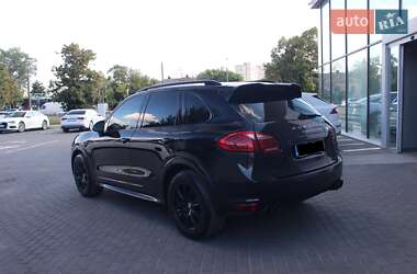 Внедорожник / Кроссовер Porsche Cayenne 2013 в Киеве