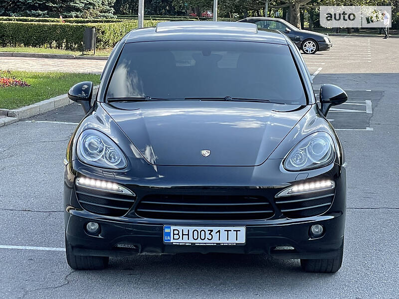 Позашляховик / Кросовер Porsche Cayenne 2010 в Одесі