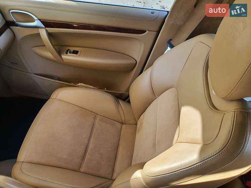 Внедорожник / Кроссовер Porsche Cayenne 2009 в Киеве