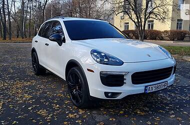 Внедорожник / Кроссовер Porsche Cayenne 2014 в Черновцах