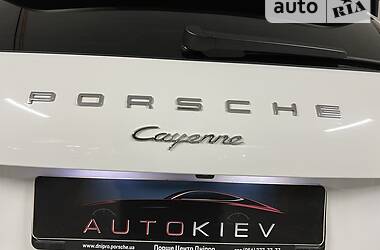 Позашляховик / Кросовер Porsche Cayenne 2015 в 