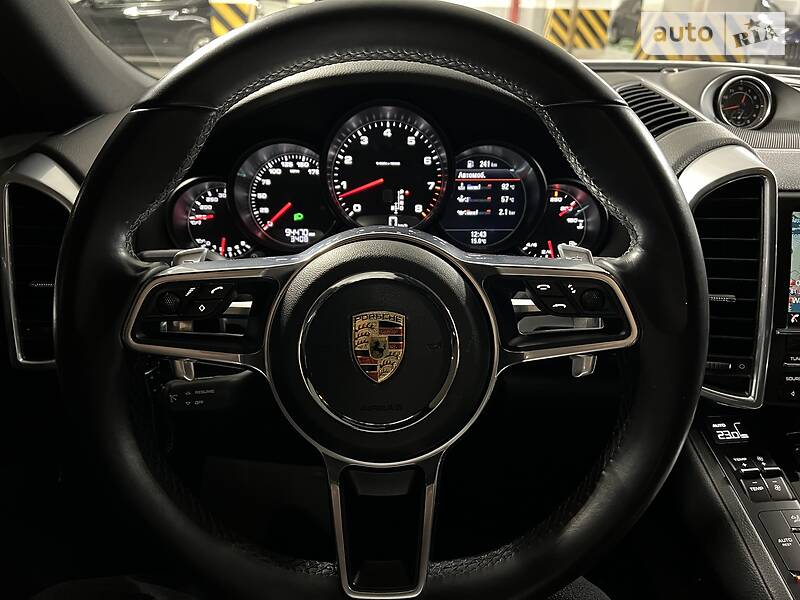 Внедорожник / Кроссовер Porsche Cayenne 2015 в Киеве