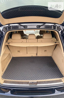 Внедорожник / Кроссовер Porsche Cayenne 2012 в 