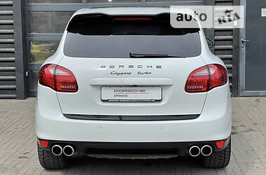 Внедорожник / Кроссовер Porsche Cayenne 2012 в 