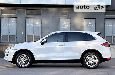 Внедорожник / Кроссовер Porsche Cayenne 2012 в Киеве