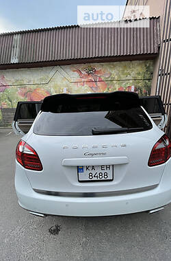 Позашляховик / Кросовер Porsche Cayenne 2012 в Києві