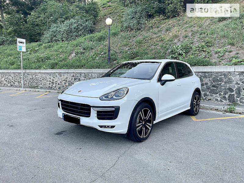 Позашляховик / Кросовер Porsche Cayenne 2013 в Києві