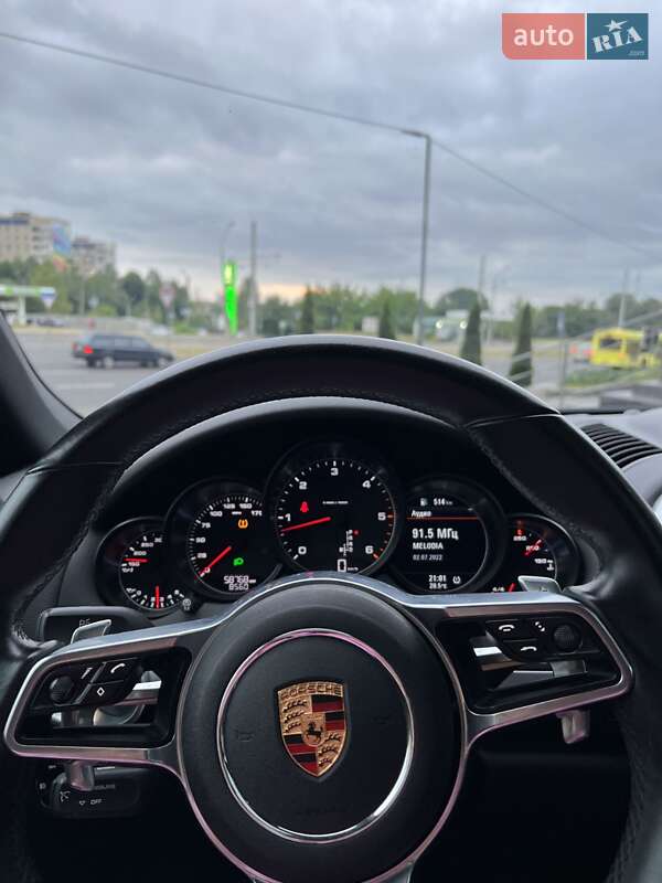 Внедорожник / Кроссовер Porsche Cayenne 2015 в Львове