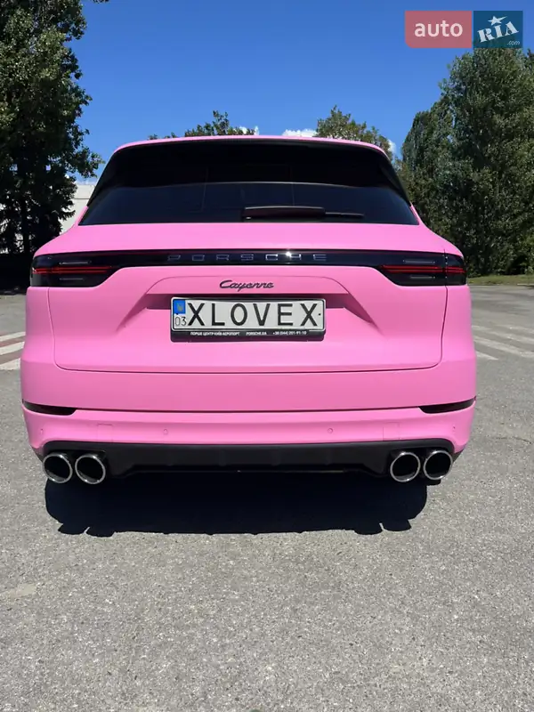 Внедорожник / Кроссовер Porsche Cayenne 2021 в 