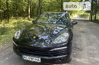 Внедорожник / Кроссовер Porsche Cayenne 2012 в Луцке
