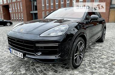 Внедорожник / Кроссовер Porsche Cayenne 2021 в 