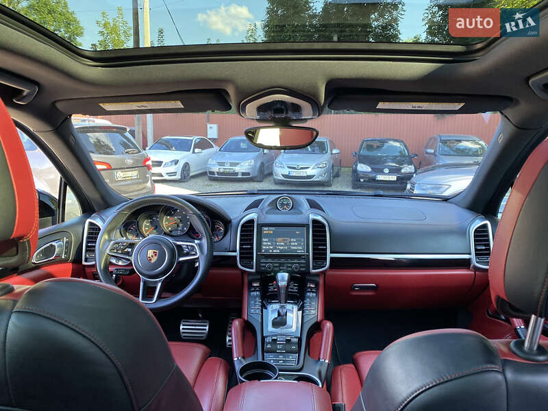 Внедорожник / Кроссовер Porsche Cayenne 2015 в Коломые