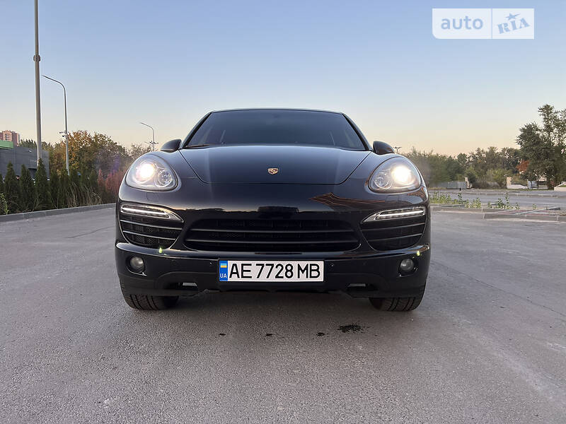 Позашляховик / Кросовер Porsche Cayenne 2013 в Дніпрі