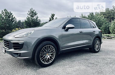 Позашляховик / Кросовер Porsche Cayenne 2015 в Дніпрі