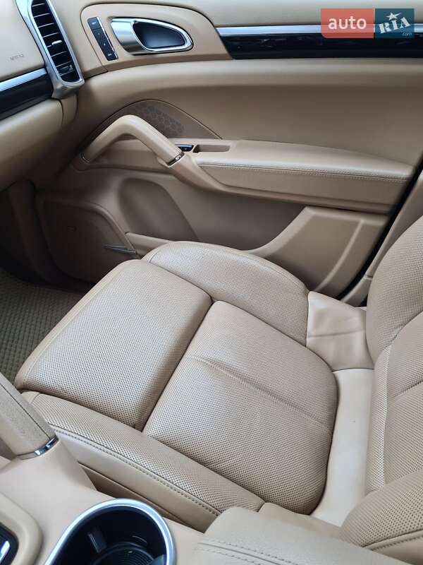 Внедорожник / Кроссовер Porsche Cayenne 2012 в Херсоне фото 10 Внедорожник / Кроссовер Porsche Cayenne 2012 в Херсоне