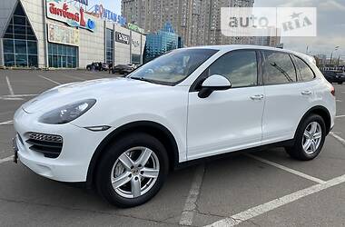 Внедорожник / Кроссовер Porsche Cayenne 2012 в 