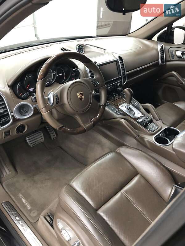 Позашляховик / Кросовер Porsche Cayenne 2012 в Івано-Франківську