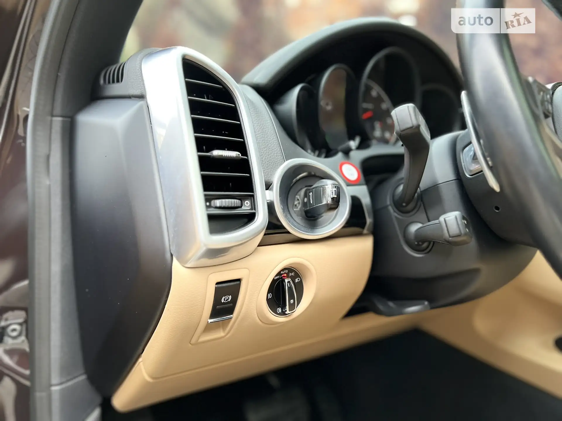 2017 Porsche Cayenne - мініатюра 31
