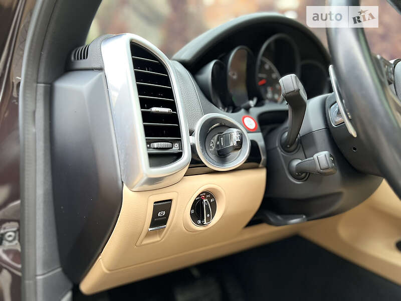 Внедорожник / Кроссовер Porsche Cayenne 2017 в Львове фото 31 Внедорожник / Кроссовер Porsche Cayenne 2017 в Львове