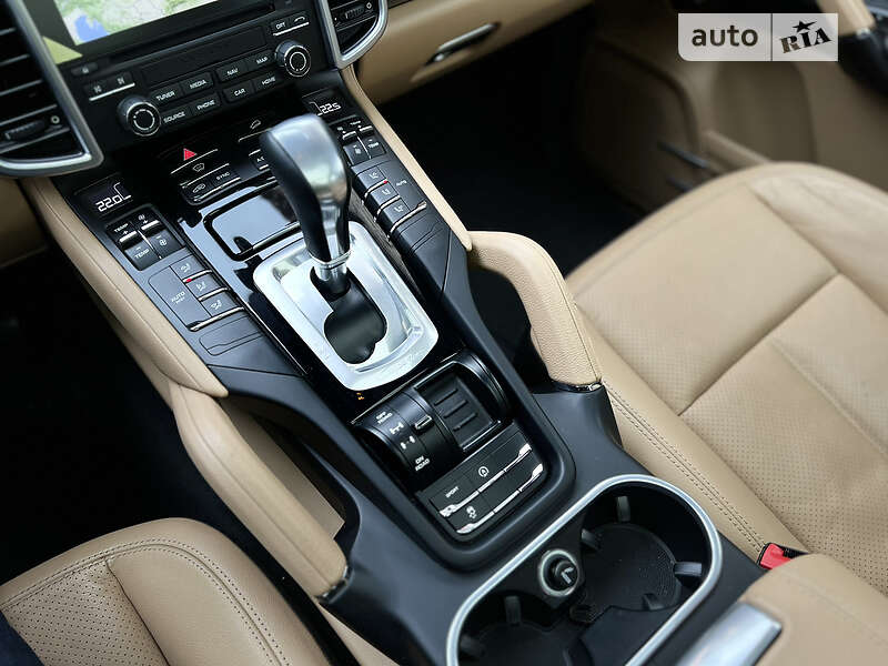 Внедорожник / Кроссовер Porsche Cayenne 2017 в Львове фото 37 Внедорожник / Кроссовер Porsche Cayenne 2017 в Львове