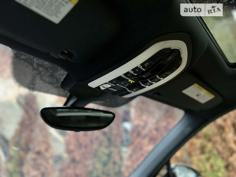 Внедорожник / Кроссовер Porsche Cayenne 2017 в Львове фото 41 Внедорожник / Кроссовер Porsche Cayenne 2017 в Львове