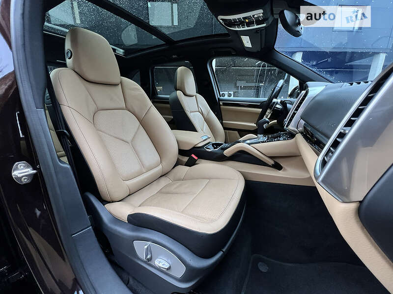 Внедорожник / Кроссовер Porsche Cayenne 2017 в Львове фото 58 Внедорожник / Кроссовер Porsche Cayenne 2017 в Львове
