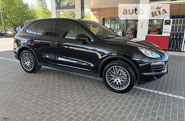 Внедорожник / Кроссовер Porsche Cayenne 2013 в Днепре