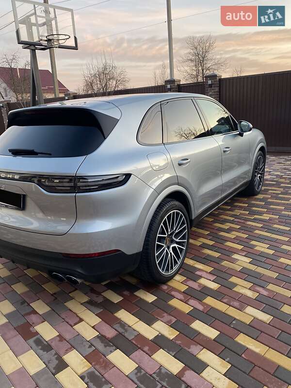 Позашляховик / Кросовер Porsche Cayenne 2020 в Дніпрі