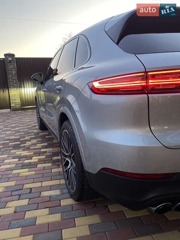 Позашляховик / Кросовер Porsche Cayenne 2020 в Дніпрі