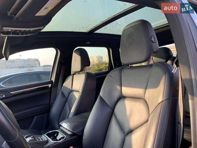 Внедорожник / Кроссовер Porsche Cayenne 2014 в Львове