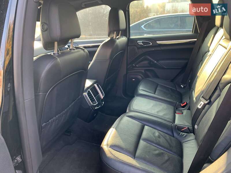 Внедорожник / Кроссовер Porsche Cayenne 2014 в Львове